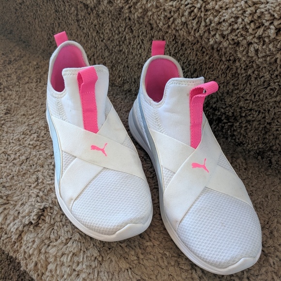 puma slip on pink